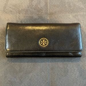Tory Burch black leather wallet
